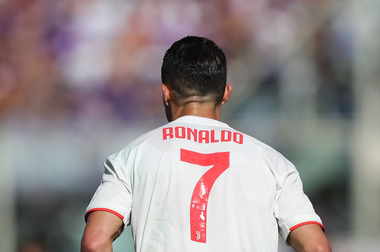 Cristiano Ronaldo in talks with Manchester United